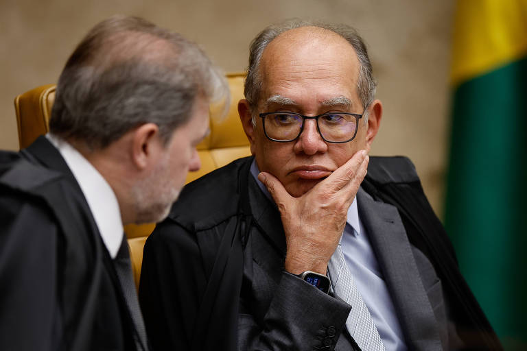 Os ministros Dias Toffoli e Gilmar Mendes durante sessão do STF (Supremo Tribunal Federal), em Brasília