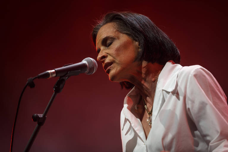 Marina Lima apoia artistas que ficaram de fora do Rock in Rio: 'Precisa de conchavos'
