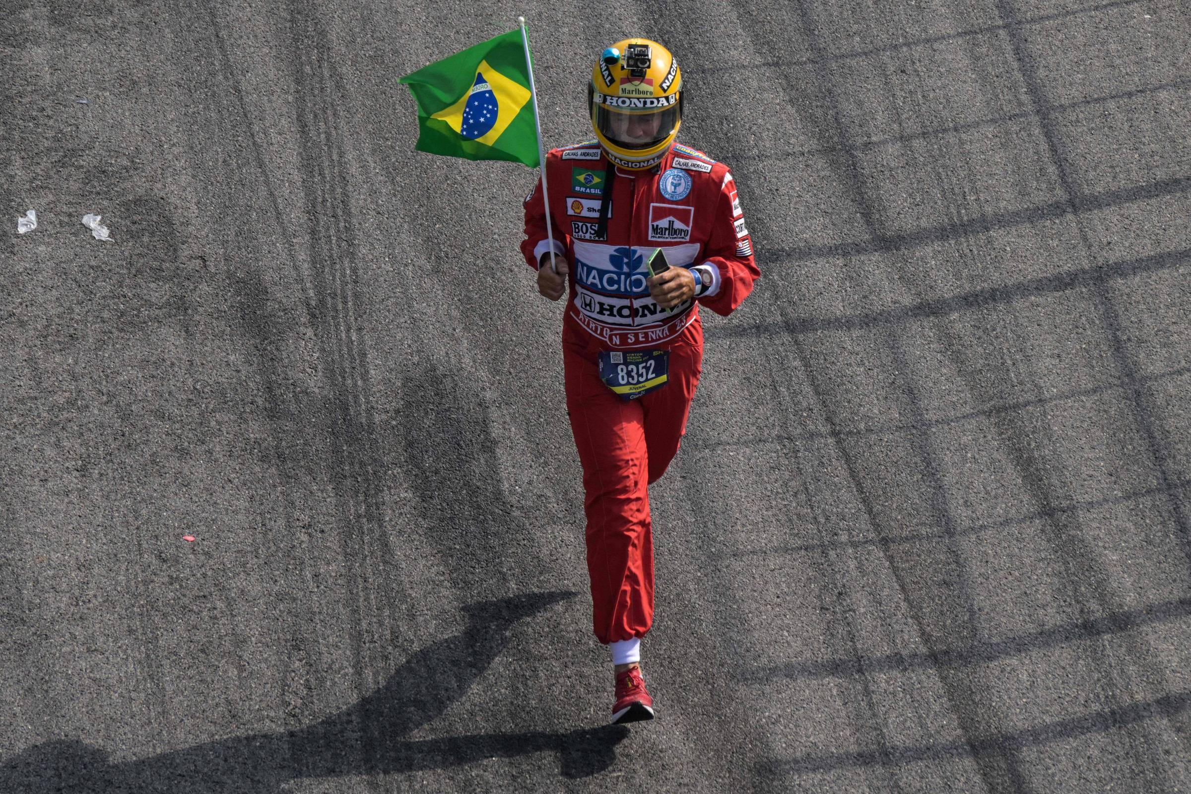 30 anos sem Senna: fãs fazem homenagens no Brasil e mundo - 01/05/2024