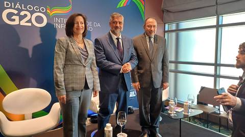 Paulo Pimenta, Melissa Fleming e Tawfik Jelassi durante coletiva de imprensa do encontro paralelo do G20 realizado nesta quarta-feira (01)