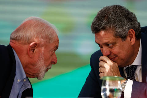 Ministro enfrenta desgaste, não é recebido por Lula, mas tem apoio de centrais