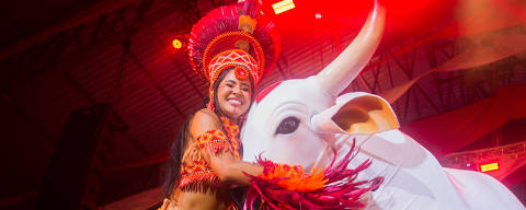 Isabelle Nogueira nas celebrações da 49ª festa do Boi-Bumbá Garantido, a Alvorada, em Parintins, no Amazonas