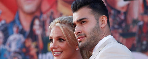 FILE PHOTO: FILE PHOTO: Britney Spears and Sam Asghari pose at the premiere of 