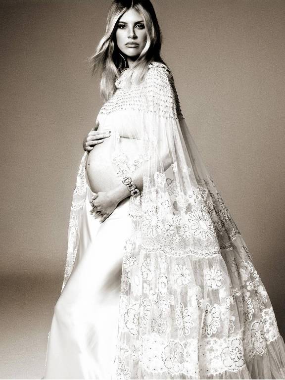 Lala Trussardi Rudge Khouri está grávida da primeira filha, o nome escolhido é Florença Maria. A pequena é fruto do casamento de Lala com o empresário Bruno Khouri