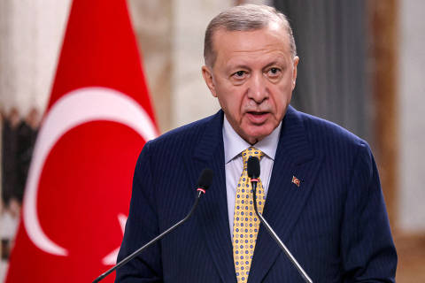 FILE PHOTO: Turkey's President Recep Tayyip Erdogan speaks during a joint statement to the media in Baghdad, Iraq April 22, 2024.     AHMAD AL-RUBAYE/Pool via REUTERS/File Photo ORG XMIT: FW1