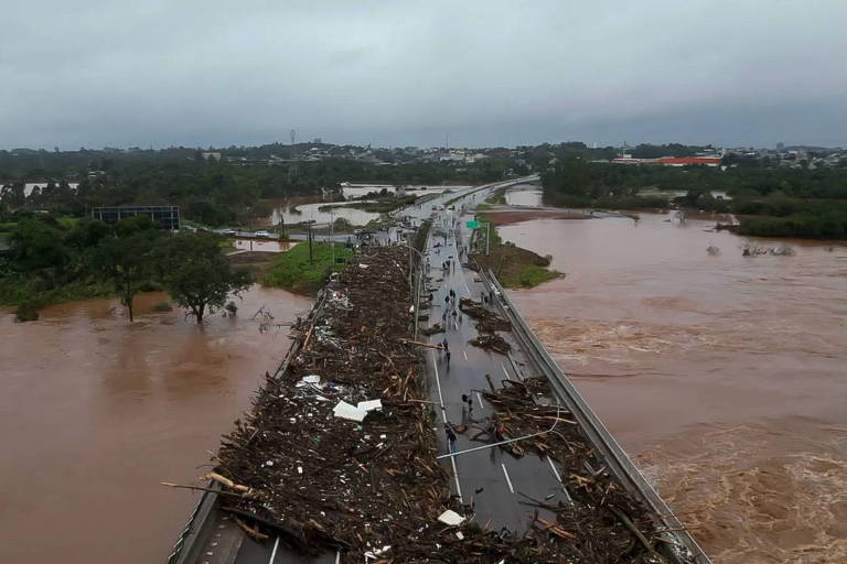 As cheia do rio Taquari, que chegou a 33 metros em meio às fortes chuvas que atingiram o sul