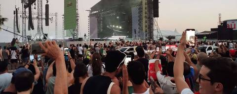 Dublê de Madonna sobe ao palco para ensaio na tarde de sexta-feira (3), na praia de Copacabana