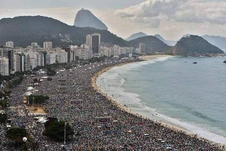 Multidão no Rod Stewart, no Brasil, em 1993, considerado o show com maior público pelo Guinness World Records