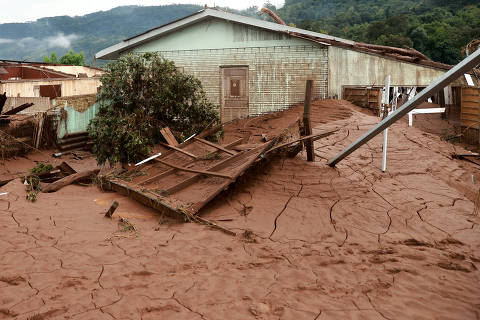 Mud surrounds a house at a farm destroyed by the currents of the flash floods caused by heavy rains in Jacarezinho, Rio Grande do Sul state, Brazil, May 5, 2024. REUTERS/Diego Vara ORG XMIT: PPPBRA206