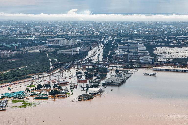 Veja fotos da inundação no Rio Grande do Sul nesta segunda-feira (6)