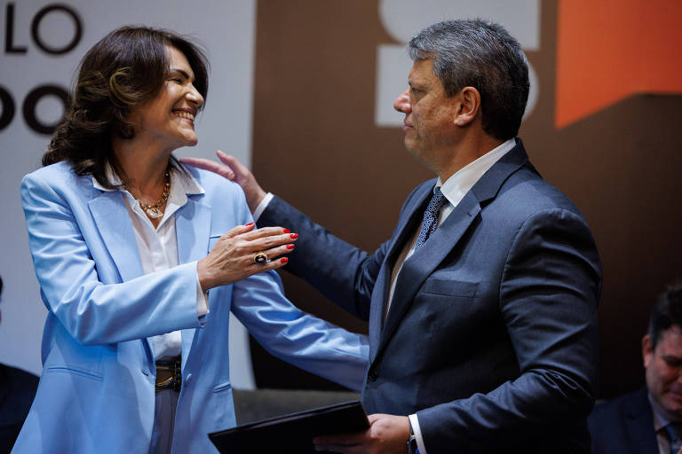 Tarcísio empossa Valéria Bolsonaro e exalta mulheres em primeiro escalão 75% masculino