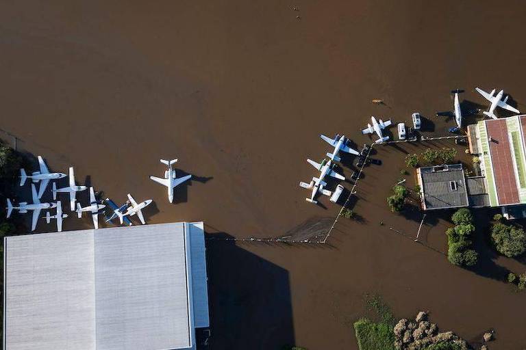 Imagem aérea do aeroporto Salgado Filho na segunda-feira (6)
