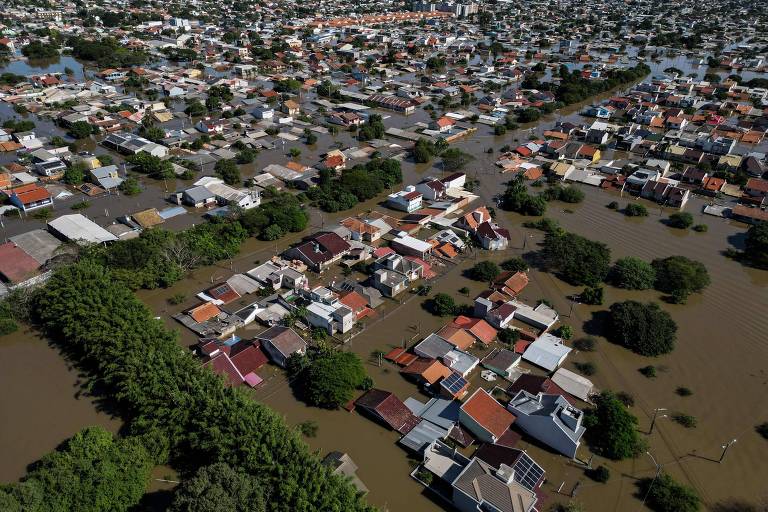 Lula anuncia nova fase do PAC com obras para prevenção de desastres, em meio à tragédia no RS
