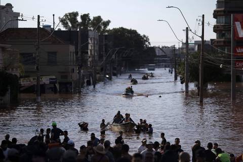 Com 80% do estado afetado pelas chuvas, RS tem fuga em massa de Porto Alegre em busca de água
