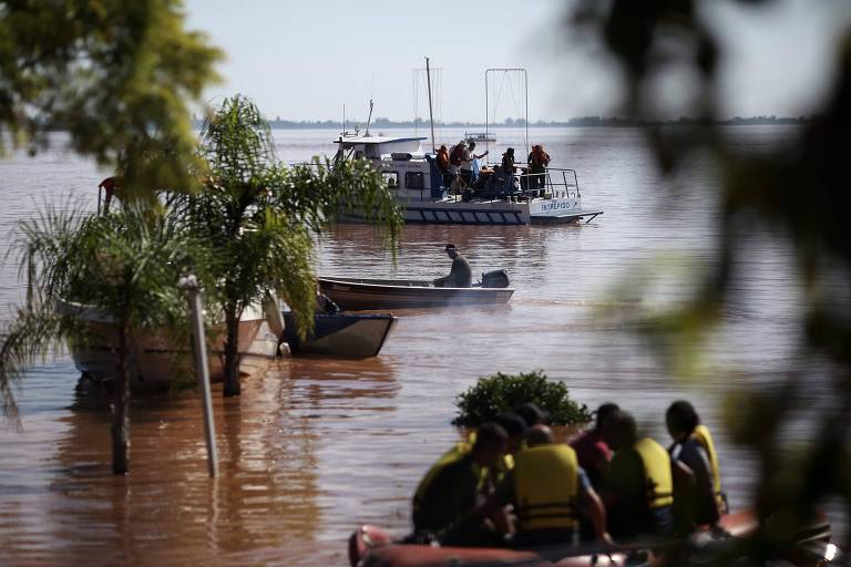 Lago Guaíba cai para menor nível desde sábado, mas segue acima do limite