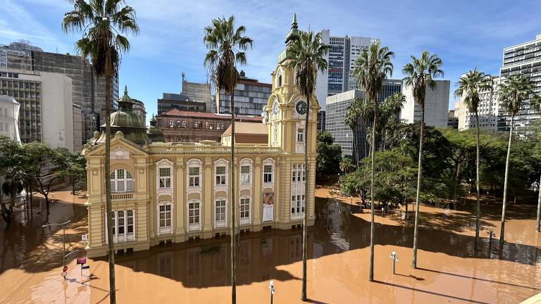 O Memorial do Rio Grande do Sul inundado pelas enchentes que se abatem sobre Porto Alegre