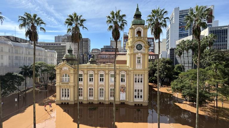 O Memorial do Rio Grande do Sul inundado pelas enchentes que se abatem sobre Porto Alegre