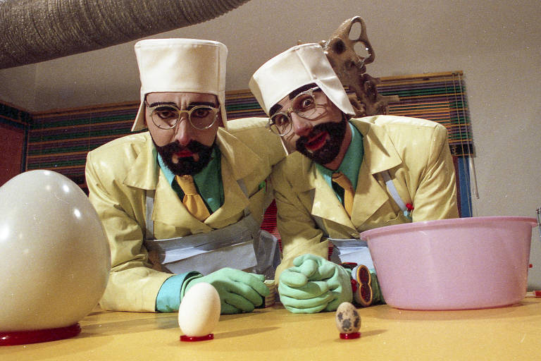 Barbas dos personagens eram falsas, e colá-las dava um trabalhão