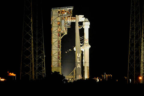 A United Launch Alliance Atlas V rocket carrying two astronauts aboard Boeing's Starliner-1 Crew Flight Test (CFT), is shown after the launch was delayed for technical issues prior to a mission to the International Space Station, in Cape Canaveral, Florida, U.S. May 6, 2024. REUTERS/Steve Nesius ORG XMIT: GGGKSC101