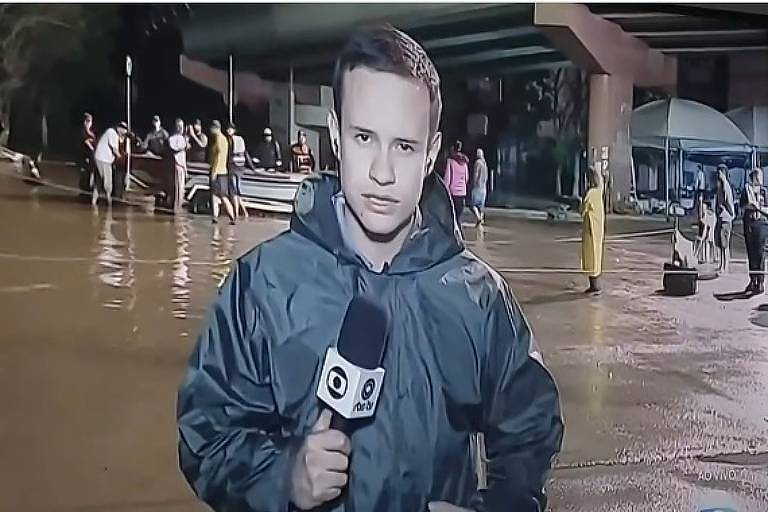 Repórter da Globo é hostilizado ao vivo: 'Desserviço, mentira da mídia'