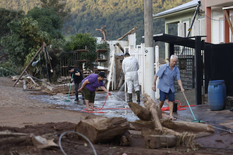 Cerca de 906 mil imóveis afetados pelas enchentes no RS terão isenção das contas de água