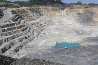 FILE PHOTO: Panama government's media tour to Cobre Panama mine, in Donoso