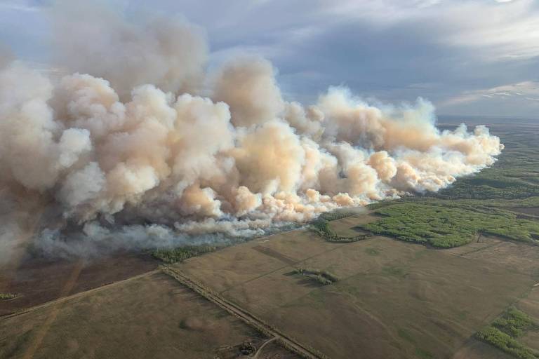 Milhares precisam deixar suas casas no Canadá devido a incêndios florestais