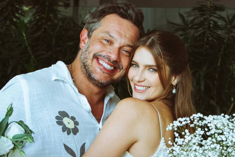 Isabella Santoni se casa no civil com milionário Henrique Blecher