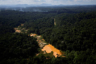 Operation by IBAMA against illegal mining in Yanomami Indigenous land
