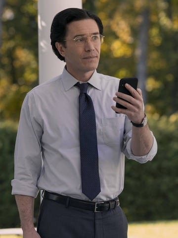 A Man in Full. Tom Pelphrey as Raymond Peepgrass in episode 106 of A Man in Full. Cr. Mark Hill/Netflix © 2024