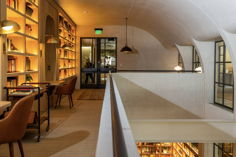 Biblioteca da sede da OpenAI, em San Francisco, nos EUA