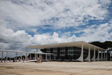Reunião no STF termina sem definição, e Moraes vai decidir sobre validade de decreto do IOF
