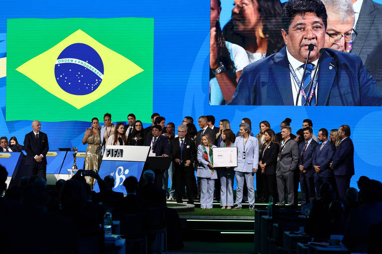 Ednaldo Rodrigues, presidente da CBF, discursa após Brasil ser escolhido sede da Copa do Mundo feminina de 2027