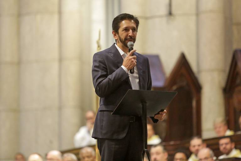 O prefeito de São Paulo, Ricardo Nunes (MDB), discursa durante missa solene conduzida por Dom Odilo Scherer na Catedral da Sé para celebrar os 470 anos da capital; o evento ocorreu em janeiro
