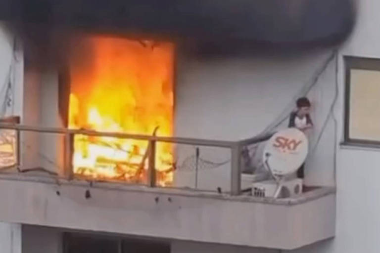 Criança é resgatada durante incêndio em apartamento em Farroupilha (RS)