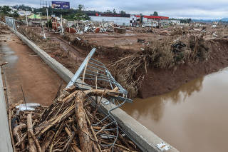 Lajeado (RS), 19/05/2024 ? CHUVAS RS- Destruição -  O rio Taquari subiu 24 metros nos últimos dias causando destruição na Cidades de Lajeado. Foto: Rafa Neddermeyer/Agência Brasil