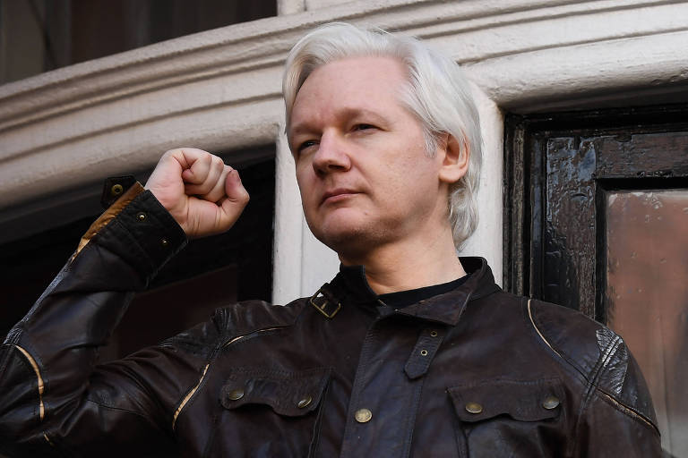 Justiça britânica autoriza Assange a entrar com novo recurso contra extradição aos EUA