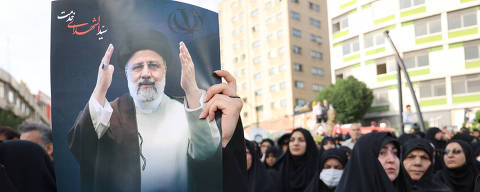 People gather to mourn for the death of the late Iran's President Ebrahim Raisi, in Tehran, Iran May 20, 2024. Majid Asgaripour/WANA (West Asia News Agency) via REUTERS ATTENTION EDITORS - THIS PICTURE WAS PROVIDED BY A THIRD PARTY ORG XMIT: BLR