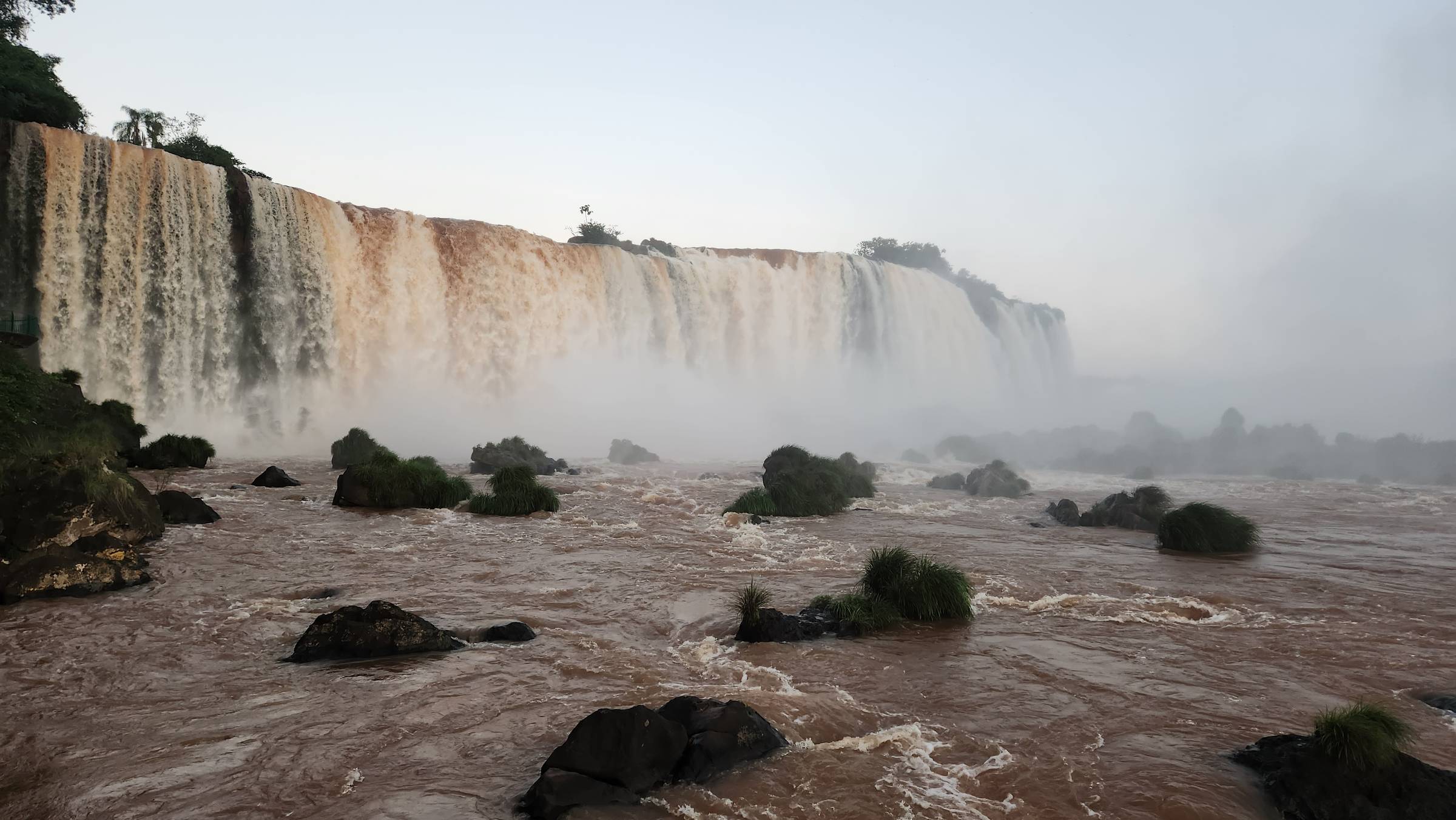 Governo do Paraná tem vitória judicial contra a União sobre posse de área nas Cataratas do Iguaçu