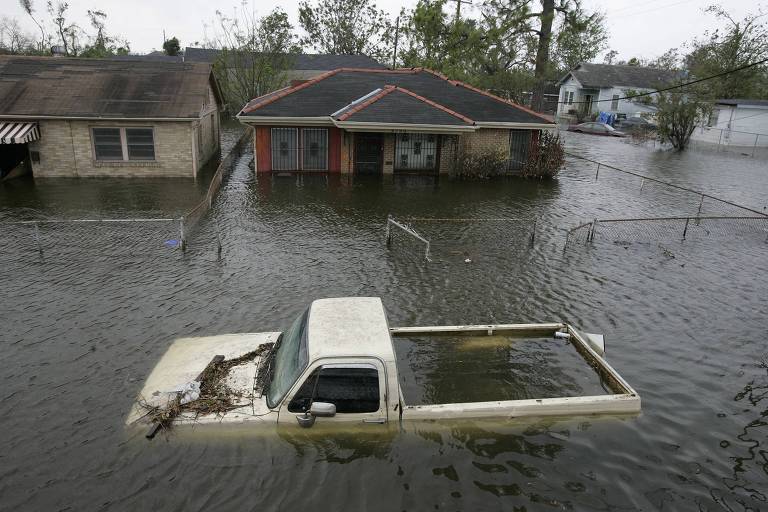 Politização e briga por verba levaram a fiasco em gestão após tragédia do Katrina