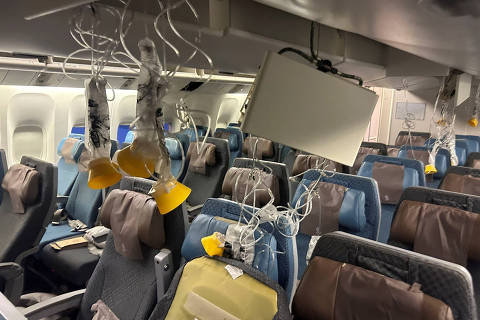 The interior of Singapore Airline flight SQ321 is pictured after an emergency landing at Bangkok's Suvarnabhumi International Airport, Thailand, May 21, 2024. REUTERS/Stringer REFILE ? CORRECTING FLIGHT NUMBER FROM 
