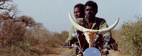 Cena do filme 'A Viagem da Hiena', de Djibril Diop Mambéty, que será exibido no Festival Olhar de Cinema