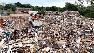 Depósito de lixo temporário em São Leopoldo (RS)