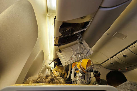 The interior of Singapore Airline flight SQ321 is pictured after an emergency landing at Bangkok's Suvarnabhumi International Airport, in Bangkok, Thailand May 21, 2024.  Obtained by Reuters/Handout via REUTERS ORG XMIT: FW1
