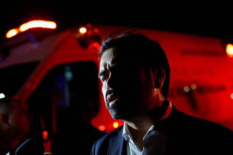 Presidential candidate of the Citizen's Movement Party Jorge Alvarez Maynez speaks at the site after a gust of wind caused a structure to collapse, resulting in multiple fatalities and injuries, at a campaign event for the Citizens' Movement party, in San Pedro Garza Garcia, Nuevo Leon, Mexico May 22, 2024. REUTERS/Daniel Becerril ORG XMIT: LIVE