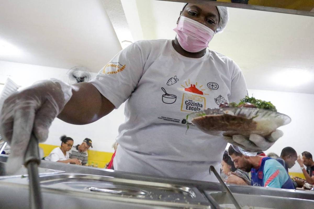 Nova unidade da Rede Cozinha Escola, na Cidade Tiradentes, distribui 400 refeições por dia