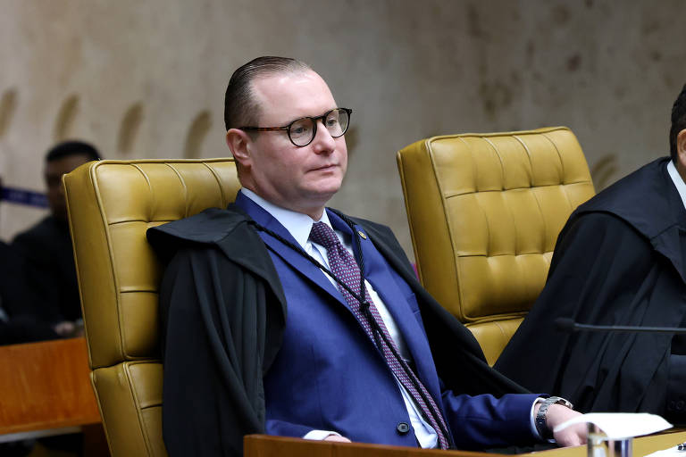 OAB promete acionar corte internacional se Zanin mantiver lacração de celulares