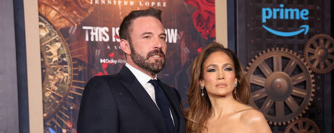 Ben Affleck and cast member Jennifer Lopez attend a premiere for the film 