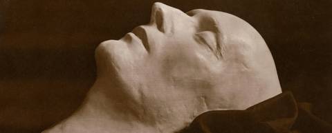Cópias da máscara mortuária de Napoleão Bonaparte são altamente valiosas hoje em dia
