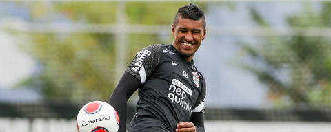 Paulinho é o principal reforço apresentado pelo Corinthians para a temporada 2022